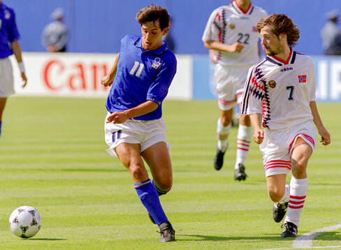 Football, FIFA World Cup 1994 (USA), Group E, Italy -