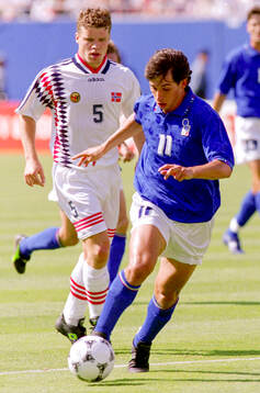 Football, FIFA World Cup 1994 (USA), Group E, Italy -