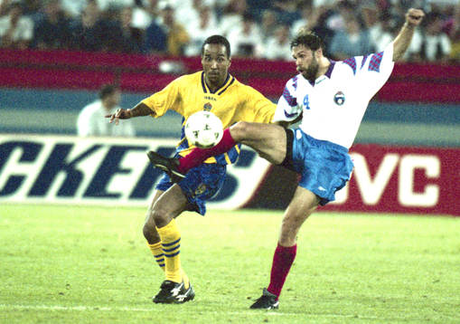 Bläddra bland fler bilder av Fotboll, VM 94, Sverige - Ryssland, 3-1 