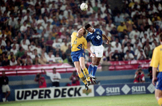 Nickduell. Kennet Andersson, Sverige mot Santos Marcio,