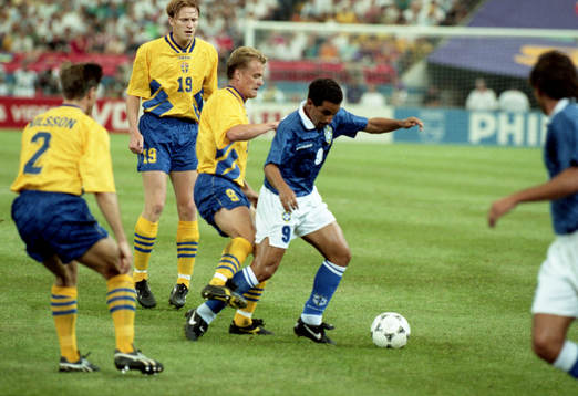 Jonas Thern, Sverige och Zinho, Brasilien
