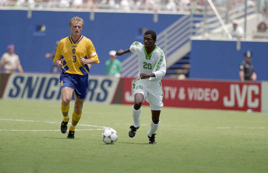 Jonas Thern, Sverige springer ikapp Abdulla Al Dosari,