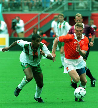 Phil Babb (14)  och Peter Van Vossen