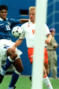 Bläddra bland fler bilder av Fotboll, VM, 1994, Kvartsfinal, Brasilien - Holland