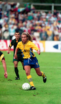 Henrik Larsson, Sverige med bollen