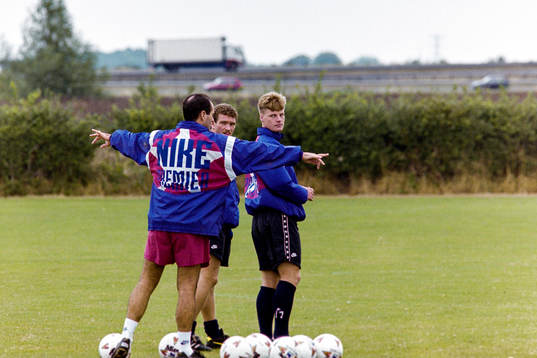 George Graham, tränare instruerar John Jensen och Stefan