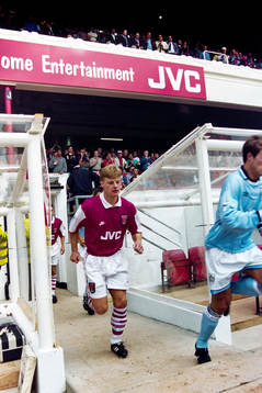 Stefan Schwarz, Arsenal på väg in på arenan