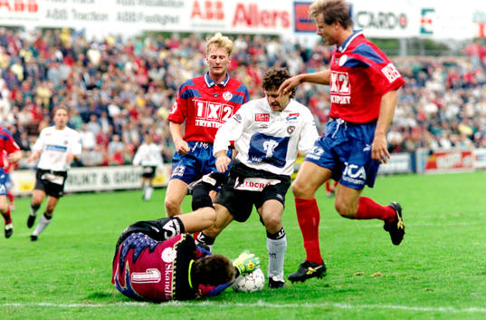 Miroslaw Kubisztal, Örebro framför helsingborgs målvakt