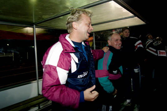 Anders Grönhagen, tränare i Djurgården jublar