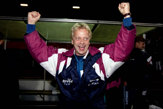 Anders Grönhagen, tränare i Djurgården jublar