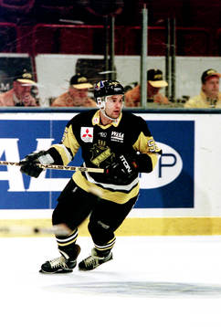 Brett Hauer, AIK