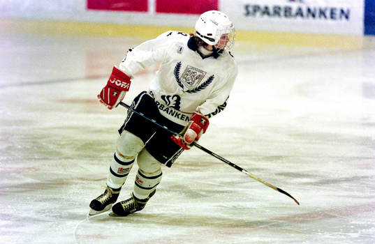 Erika Holst, Halland
