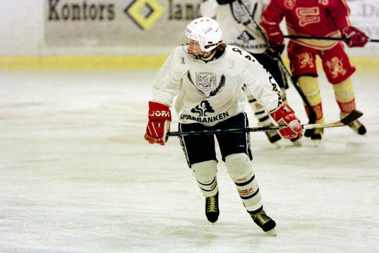 Erika Holst, Halland