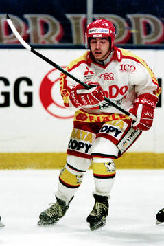 Andreas Olsson, Modo