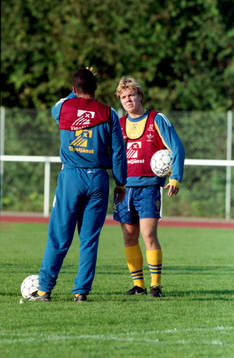Tomas Brolin och Martin Dahlin i samspråk
