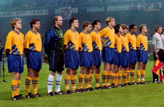 Sveriges startelva fr. v Tomas Brolin, Roland Nilsson,