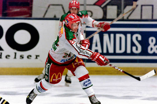 Daniel Alfredsson, Frölunda i skottagen