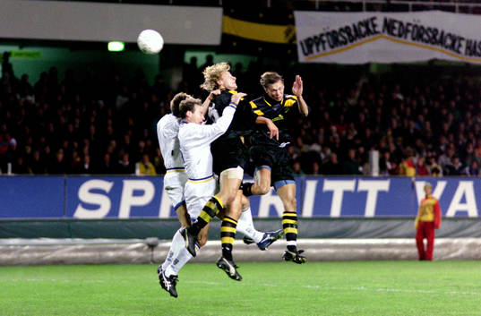 Jesper Jansson och Krister Nordin, AIK i en nickduell