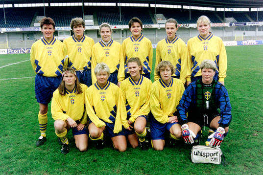 Sveriges startelva. Bakre raden fr. v: Lena Videkull, Pia