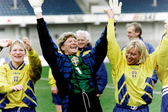 Kristin Bengtsson, Elisabeth Leidinge, målvakt i Sverige
