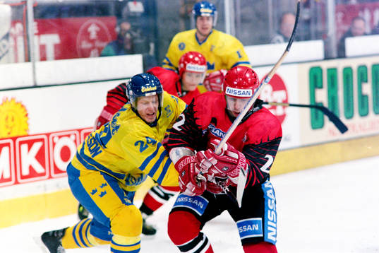 Daniel Alfredsson, Sverige