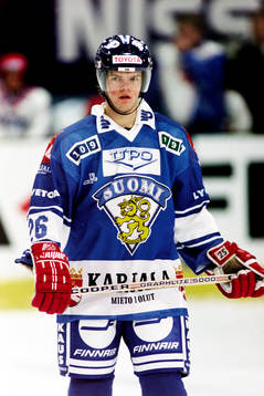 Karri Kivi, Finland