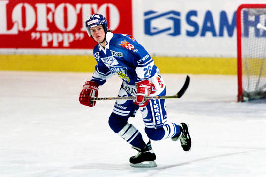 Karri Kivi, Finland