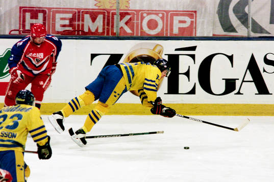 Tomas Holmström, Sverige bjuds på en lufttur