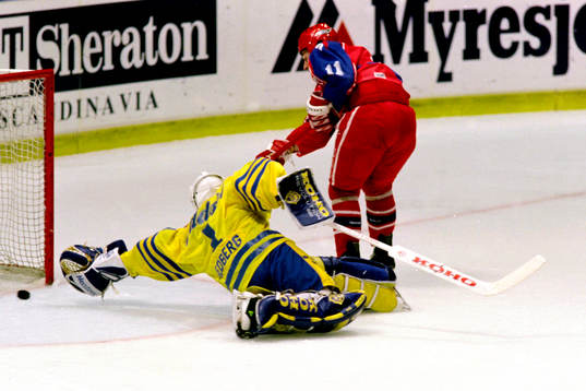 Stanislav Rornanov, Ryssland slår in pucken bakom Johan
