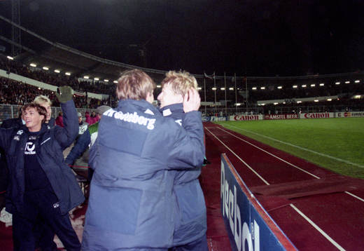 Stefan Pettersson kramas om