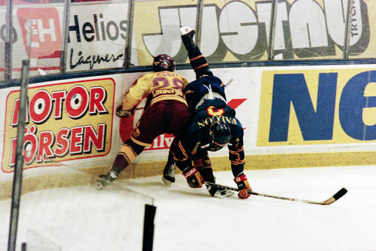 Olli Kaski, Färjestad trycker till en djurgårdsspelare