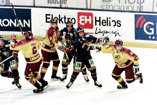 Charles Berglund, Djurgården försöker stoppa färjestads