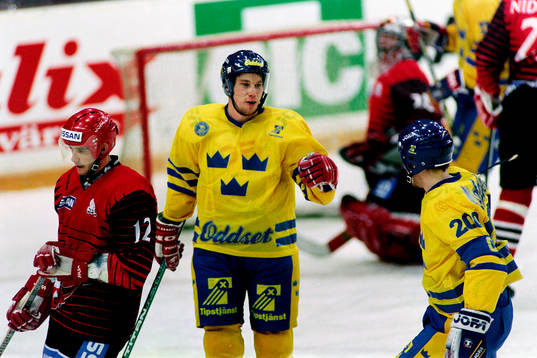 Peter Forsberg och Jonas Bergqvist, Sverige jublar