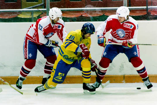 Patrik Carnbäck, Sverige