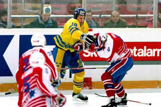 Bläddra bland fler bilder av Ishockey, Izvestija, Sverige - Norge, 7-2