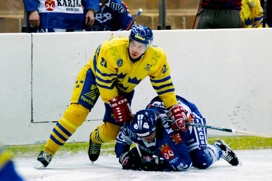 Bläddra bland fler bilder av Ishockey, Izvestija, Sverige - Finland, 1-2