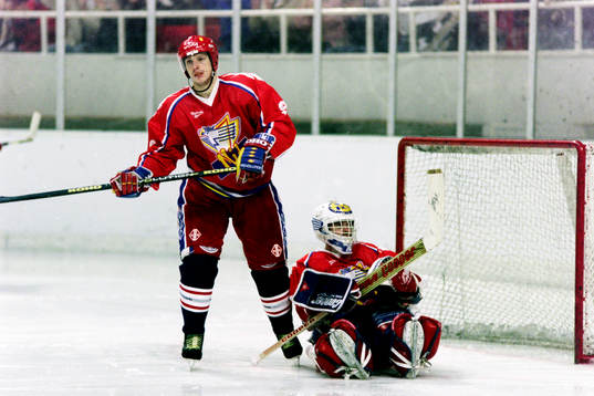 Bläddra bland fler bilder av Ishockey, Europacupen, TPS - Malmö, 4-1