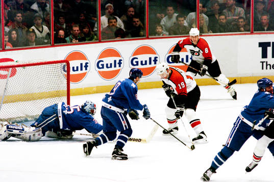 Mikael Renberg, Philadelphia framför quebecs målvakt