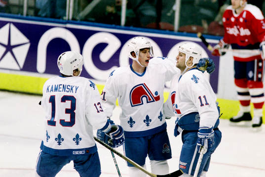 Valeri Kamenski, Peter Forsberg och Owen Nolan, Quebec