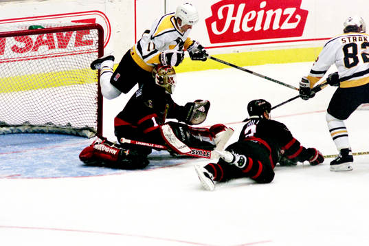 Bläddra bland fler bilder av Ishockey, NHL, Pittsburgh Penguins - Ottawa Senators, 5-4