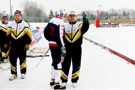 Bläddra bland fler bilder av Bandy, VM, Roseville, Minnesota