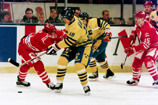 Bläddra bland fler bilder av Ishockey, Sweden Hockey Games, Sverige - Canada, 7-4
