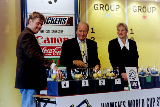 Tomas Brolin, Joseph S. Blatter och Kristin Bengtsson