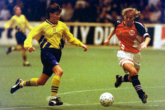 Lena Videkull, Sverige