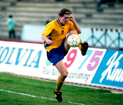 Jesper Blomqvist med bollen