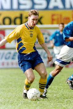 Niklas Skoog, Sverige med bollen