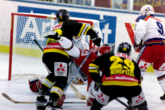 Henrik Nilsson, Västerås framför malmös målbur