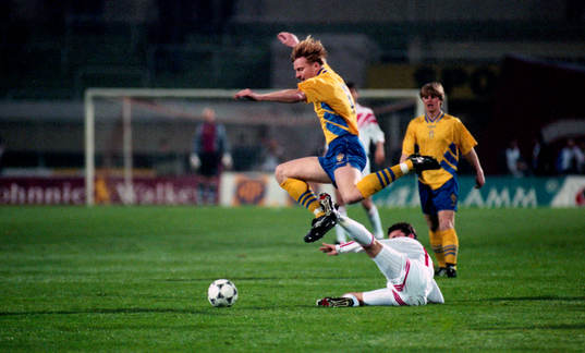 Kennet Andersson, Sverige flyger fram