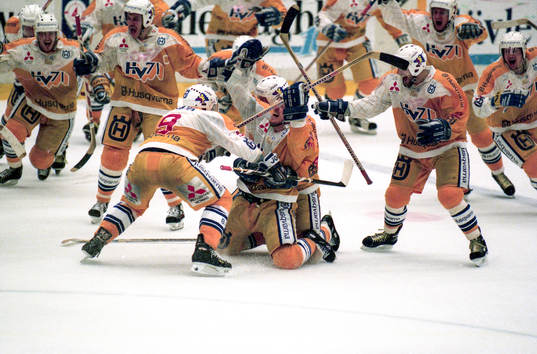Jubel i HV71 när sm-guldet är klart