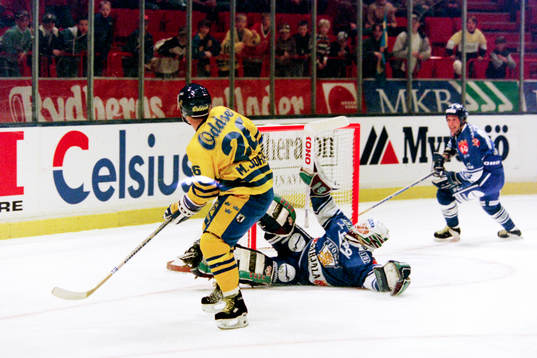 Mikael Johansson, Sverige framför